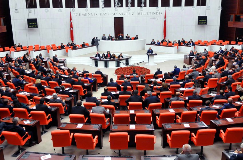  HDP warns that proposed AKP bill will block basic rights to organise